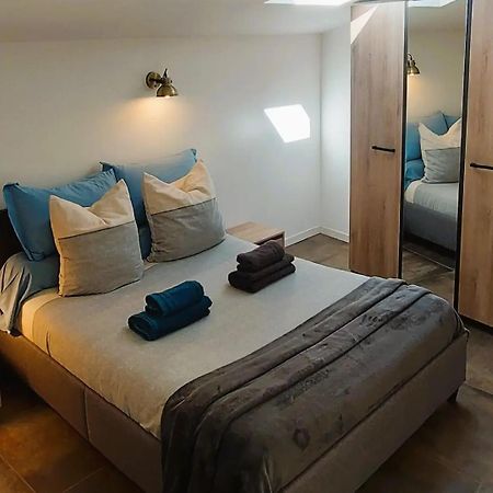 Spacieuse Dependance Duplex 50 M2 Classe 3 Etoiles Sans Vis-A-Vis 格雷乌莱班 外观 照片