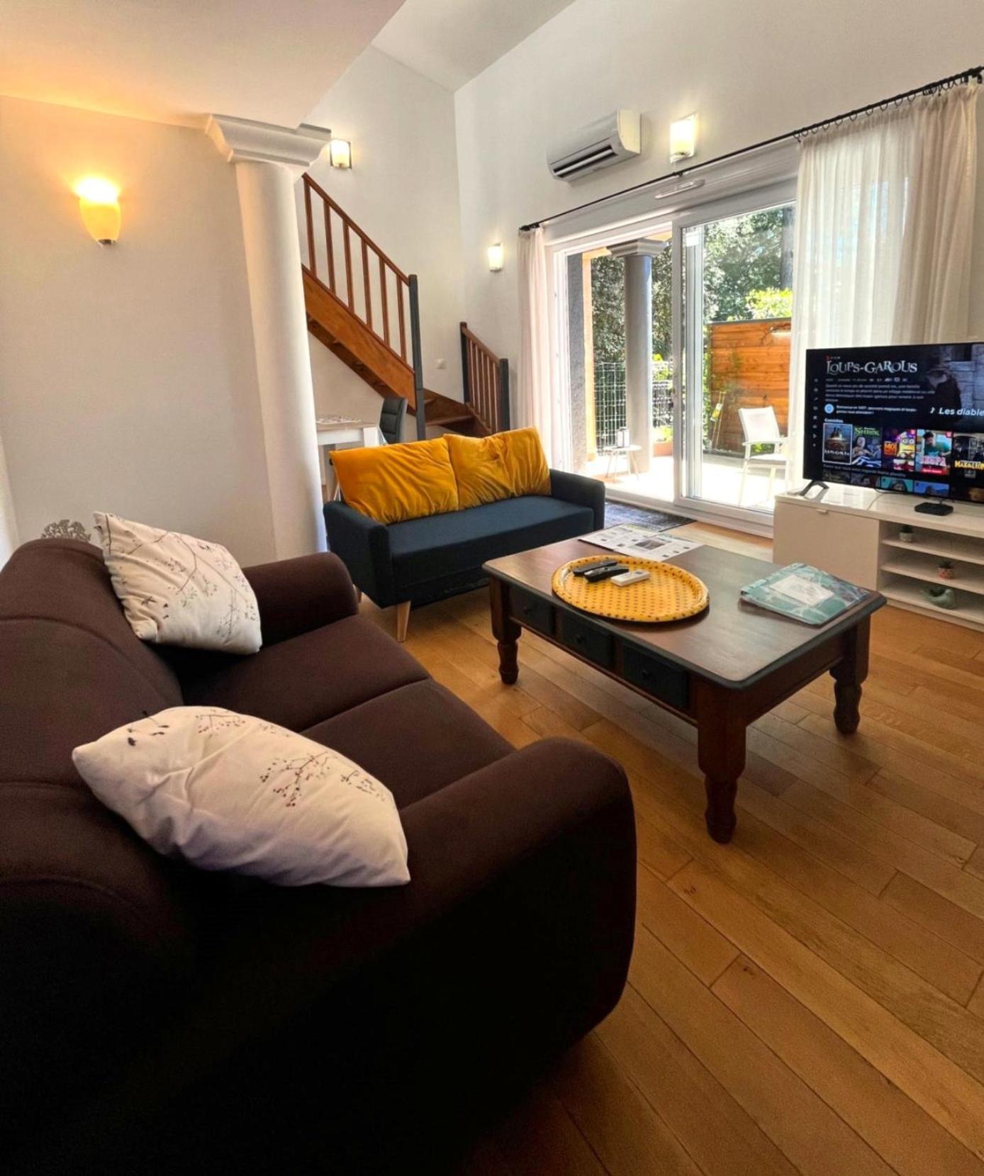 Spacieuse Dependance Duplex 50 M2 Classe 3 Etoiles Sans Vis-A-Vis 格雷乌莱班 外观 照片
